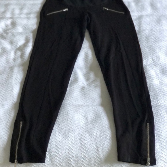 H&M black maternity pants with zippers - mama - Picture 3 of 6